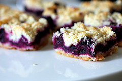 blackberry crumb bar-smitten kitchen
